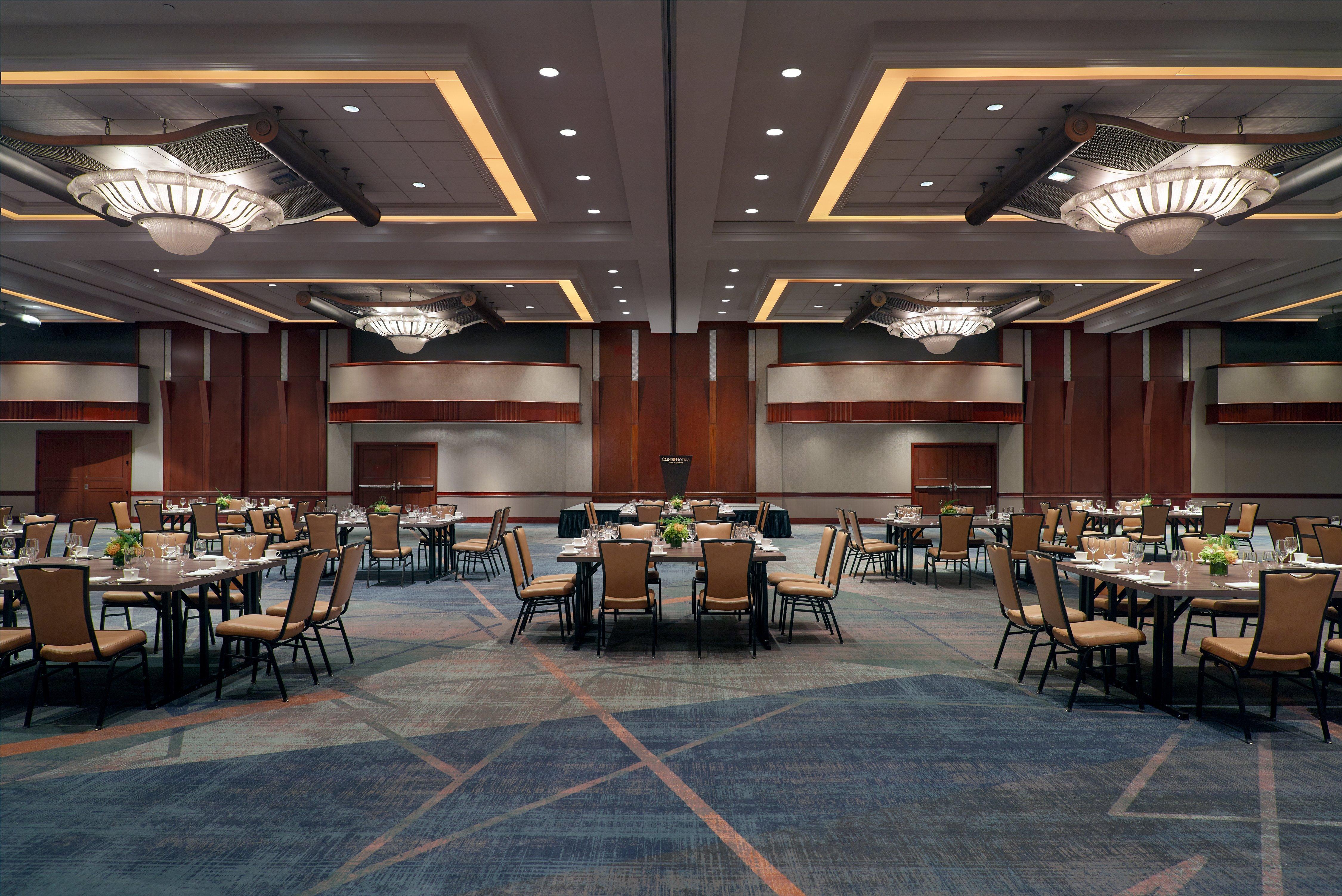 Omni At Centennial Park Hotel