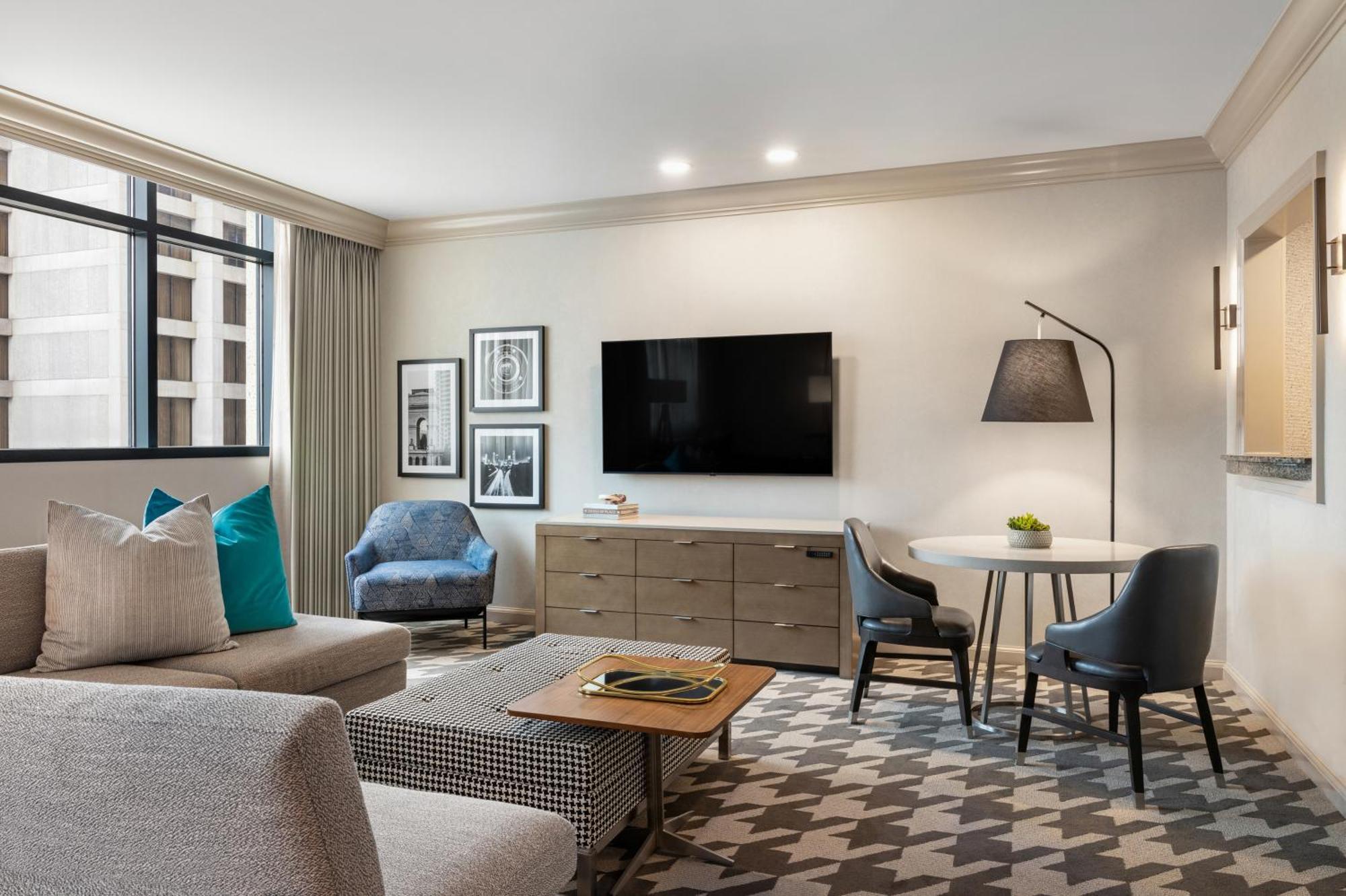 Omni At Centennial Park Hotel